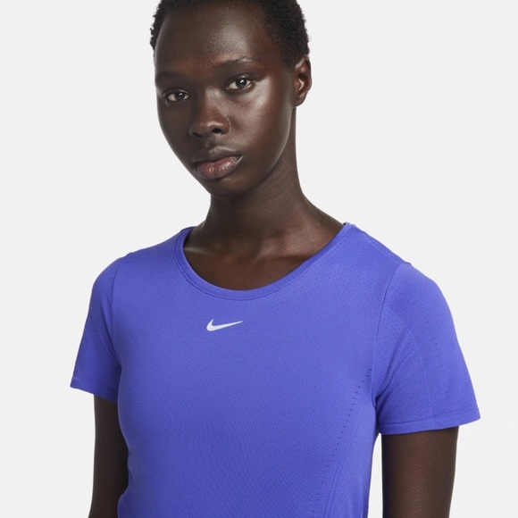 NWT NIKE Dri-Fit ADV Aura Slim Fit Short Sleeve Top - Picture 3 of 8